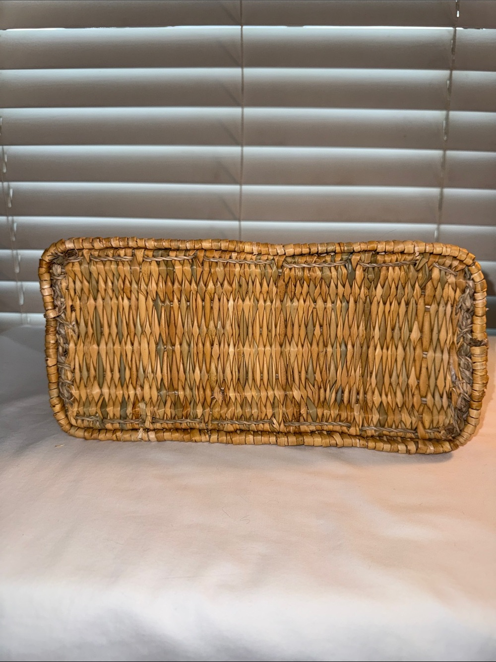 Moroccan Straw Tote Bag w/Red Handles, 11.5”Lx5.5"Wx8.5"H eco-friendly - Picture 5 of 6